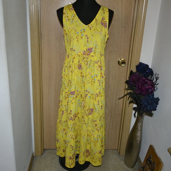 NWT C Wonder Christian Siriano Floral Yellow Summer Vacation Dress - Picture 1 of 12